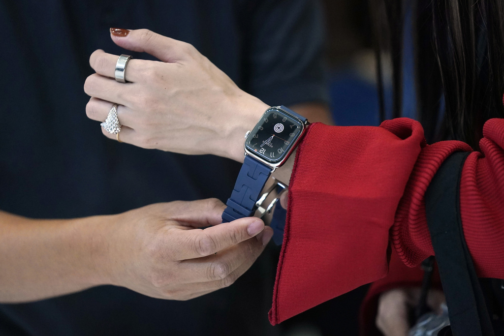 The late-night email to Tim Cook that set the Apple Watch saga in motion