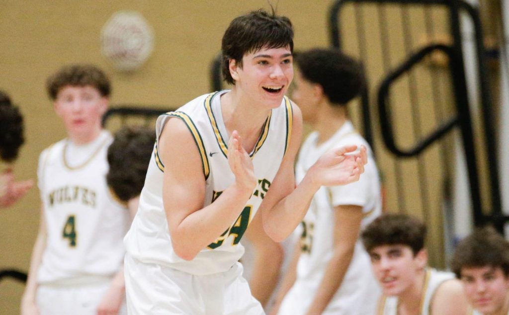 Prep roundup: San Ramon Valley goes for gold again at Damien, Salesian loses thriller and more