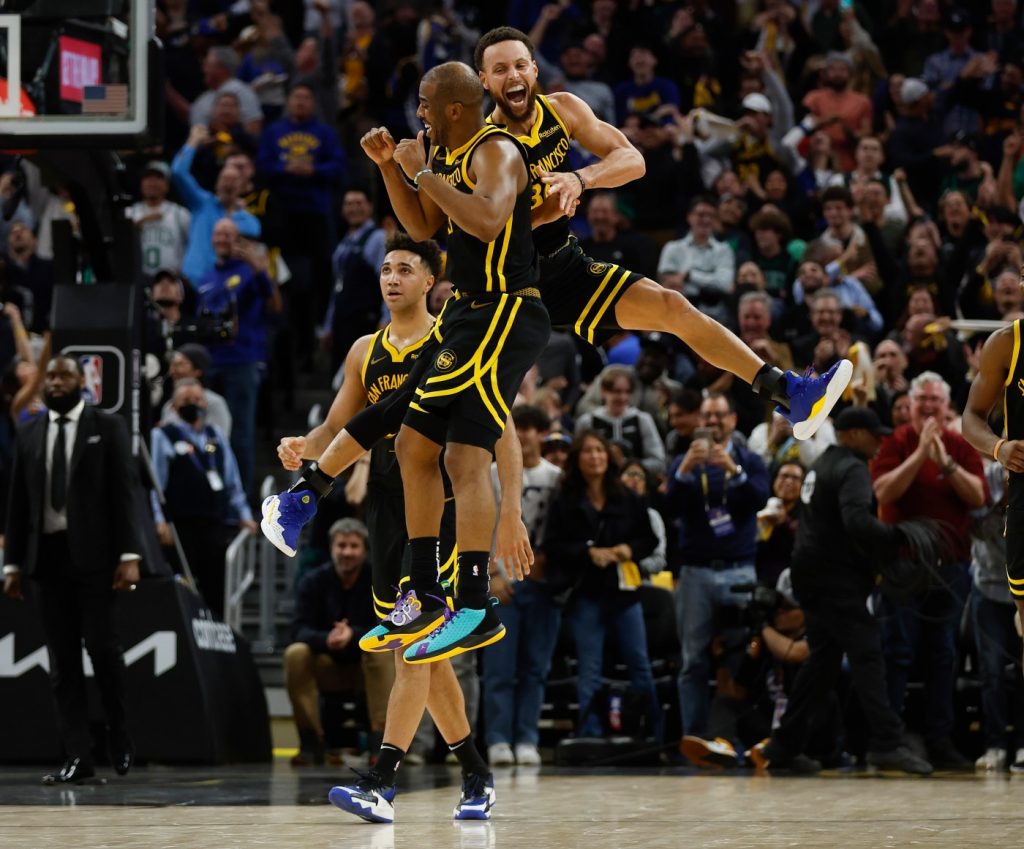 How ‘hero’ Chris Paul set up Steph Curry for wild game-sealing shot