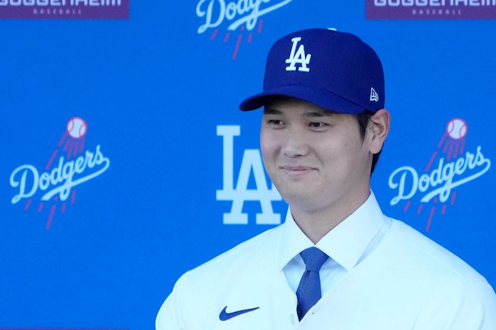 Shohei Ohtani reveals dog’s name at Dodgers’ introduction