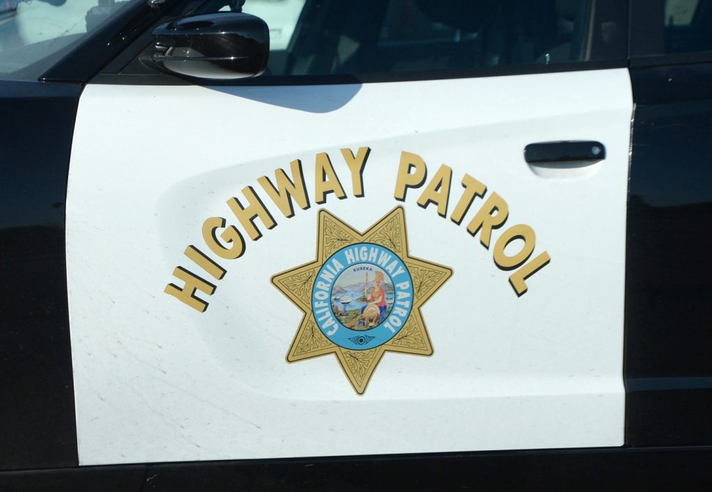 Santa Clara man dies after crashing into tree at Highway 101 and Montague Expressway