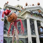 5 questions about when Disneyland will reopen Haunted Mansion