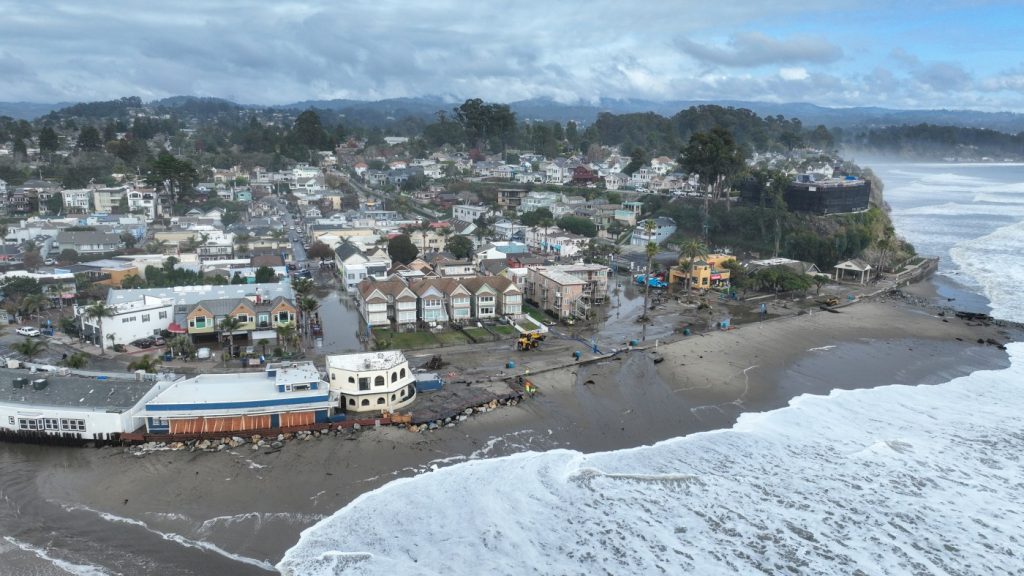 More big waves expected to pound California coast, high surf warnings in effect until 2 p.m.