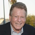 Actor Ryan O’Neal dies; starred in ‘Love Story’ and ‘Peyton Place’