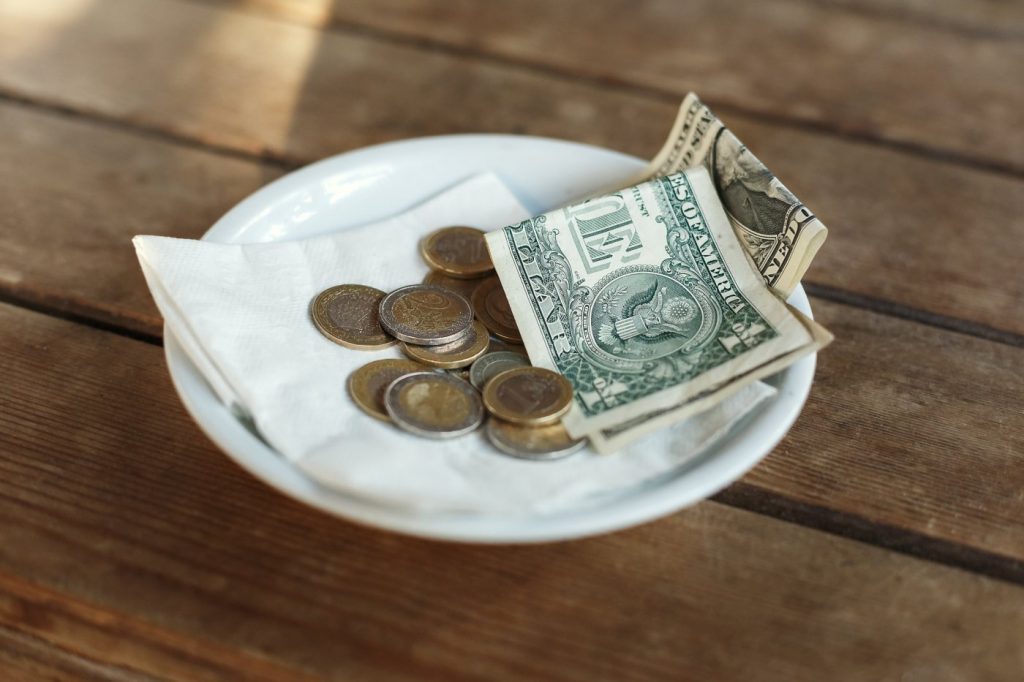 Russell: Americans are torn about the new tipping culture