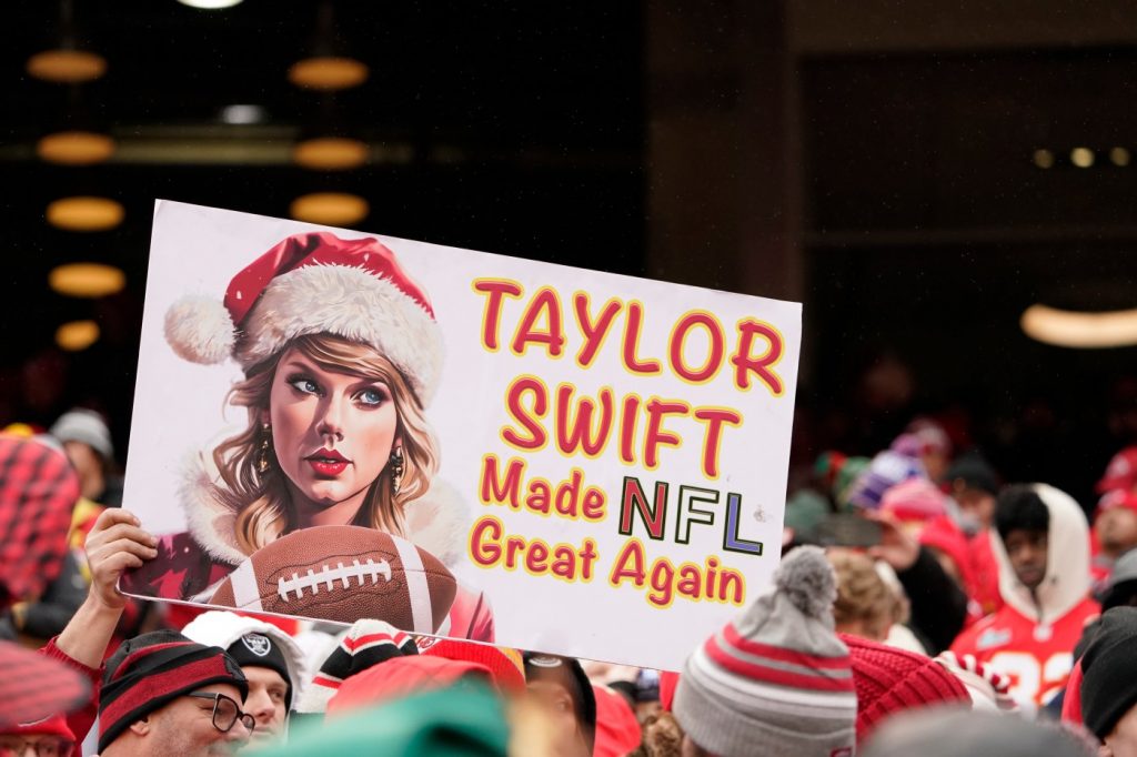 Debate erupts over Taylor Swift being a ‘distraction’ for Travis Kelce and Chiefs after latest loss