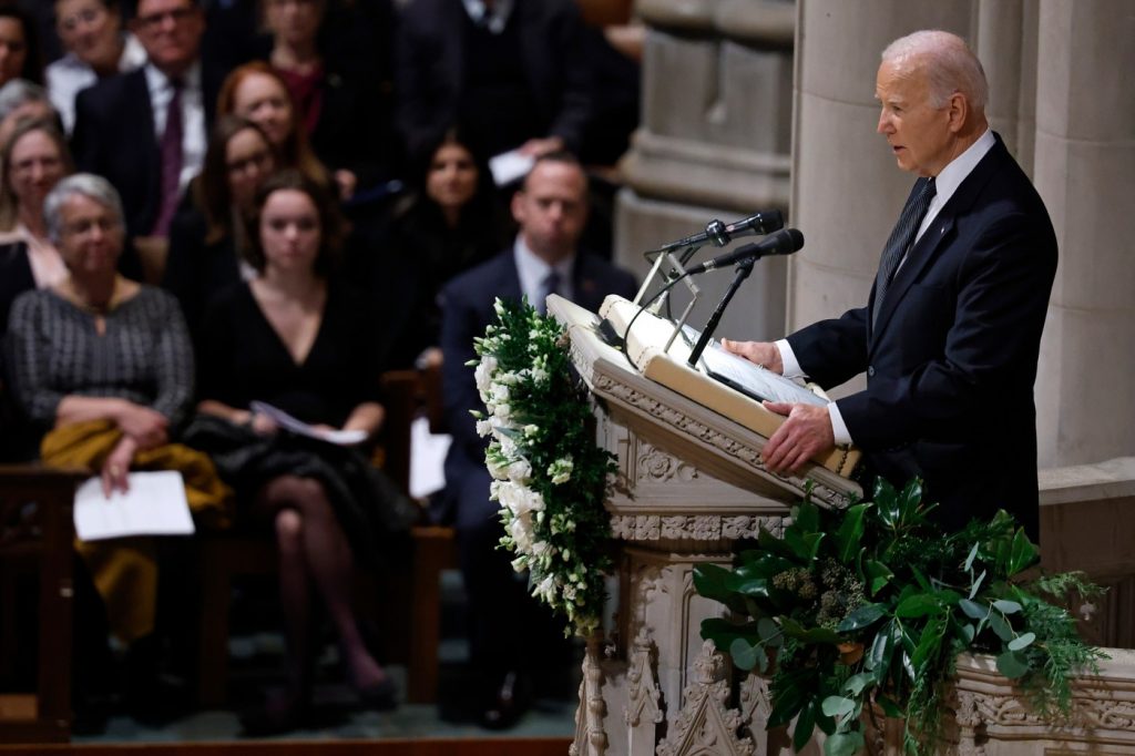 Biden lauds O’Connor as a ‘pioneer’ on Supreme Court