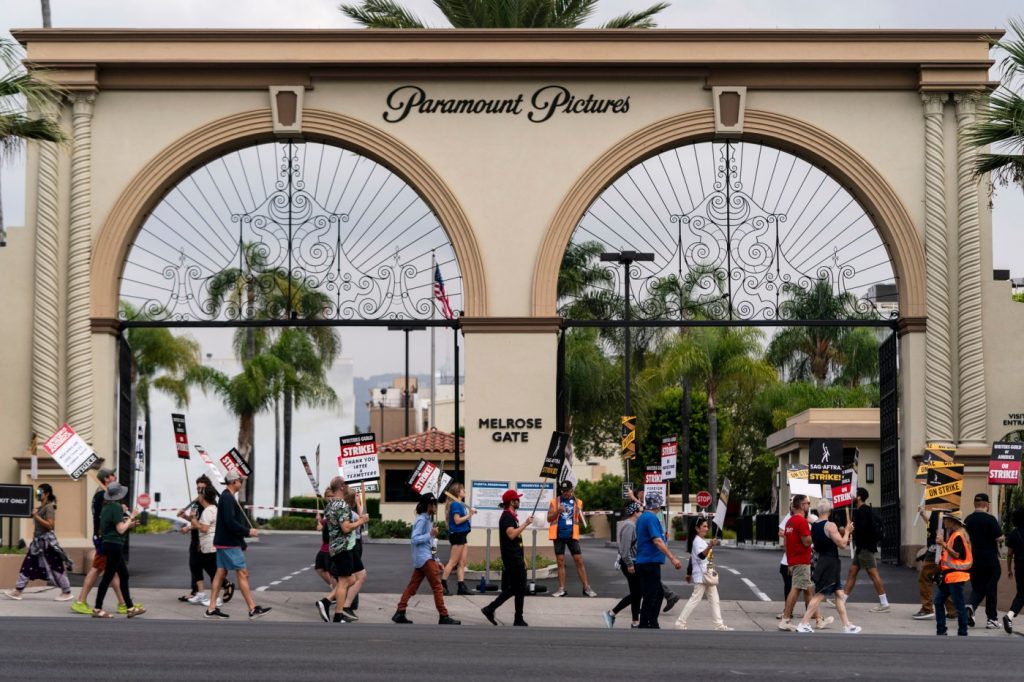 Paramount, Warner Bros. Discovery reportedly in merger talks