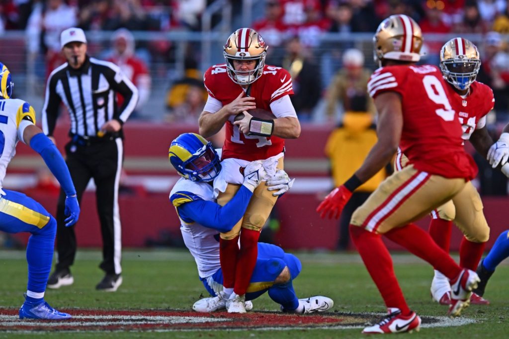 Photos: San Francisco 49ers lose to rival Los Angeles Rams 21-20