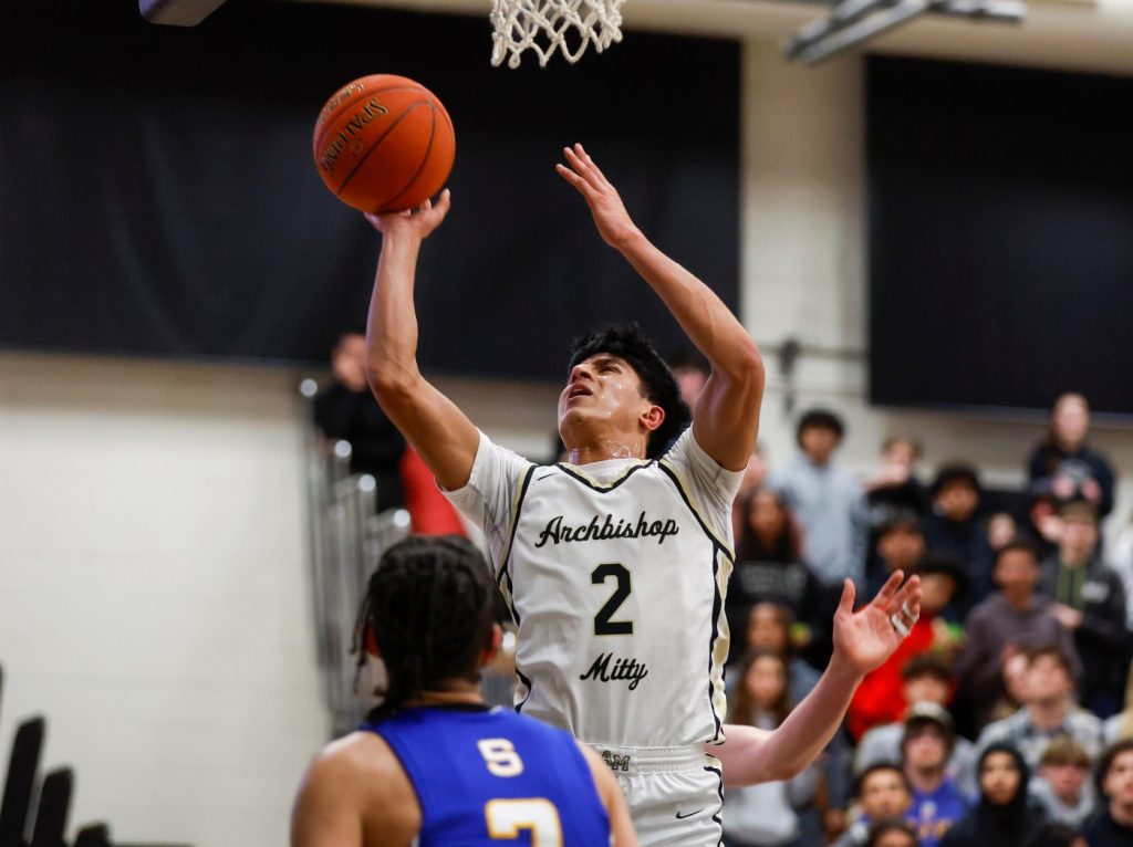 Prep roundup: Mitty survives Bellarmine’s upset bid, rallies late for WCAL basketball triumph