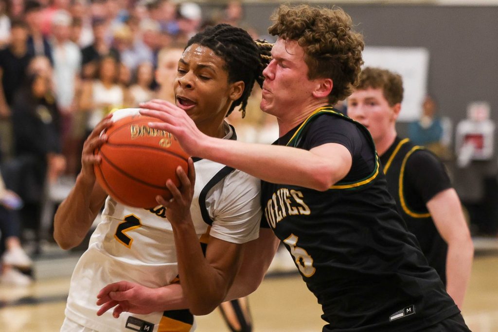 Thriller! Granada holds off San Ramon Valley as Matadors get stop at the buzzer