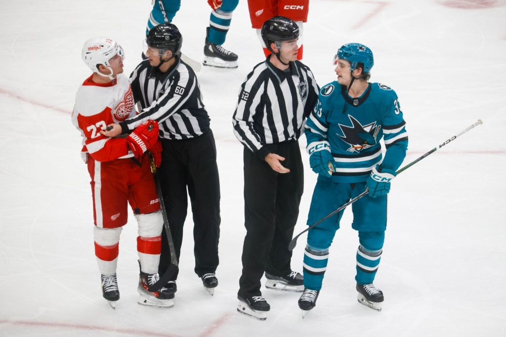 Late goal sends San Jose Sharks to ninth straight loss