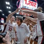 Tara VanDerveer ties Coach K with 1,202nd NCAA win as Stanford cruises past Oregon