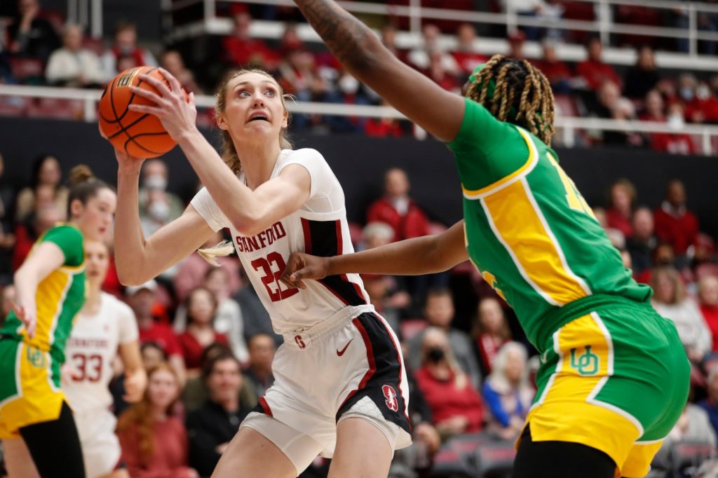 Stanford star Cameron Brink injured in Oregon game