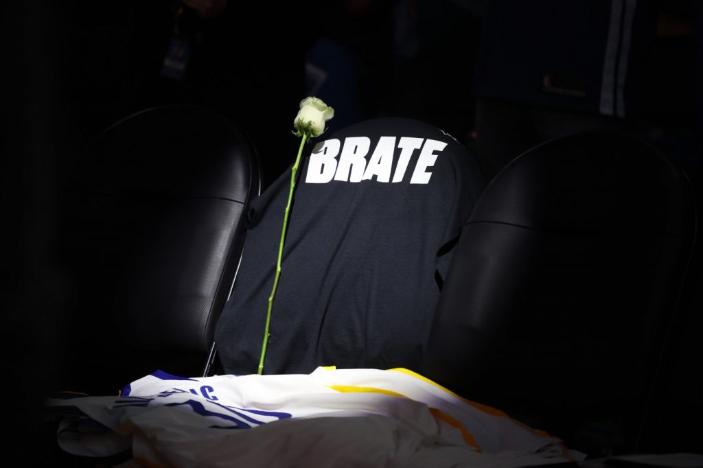 Fan caught on TV stealing Dejan Milojevic’s commemorative t-shirt, white rose