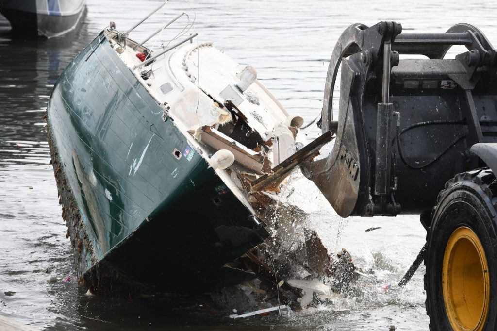 As abandoned boats pile up in Bay Area waters, who’s responsible for the environmental damage?