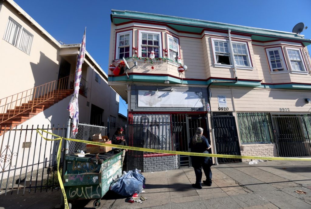 Police ID San Leandro man killed in Oakland triple shooting