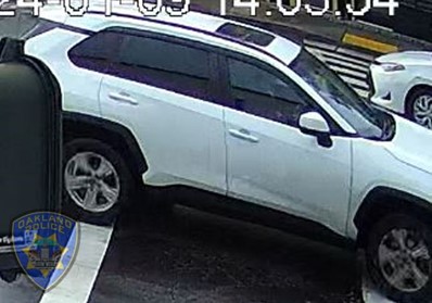 Second vehicle sought in fatal Oakland hit-and-run