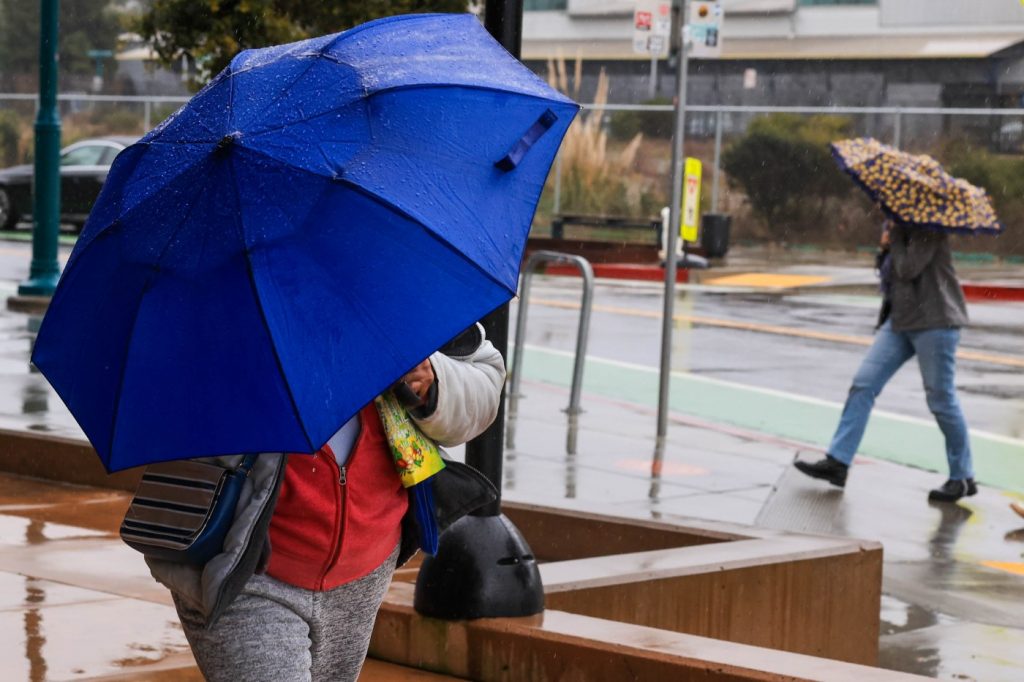 Strong, steady rainfall in store for Bay Area this weekend