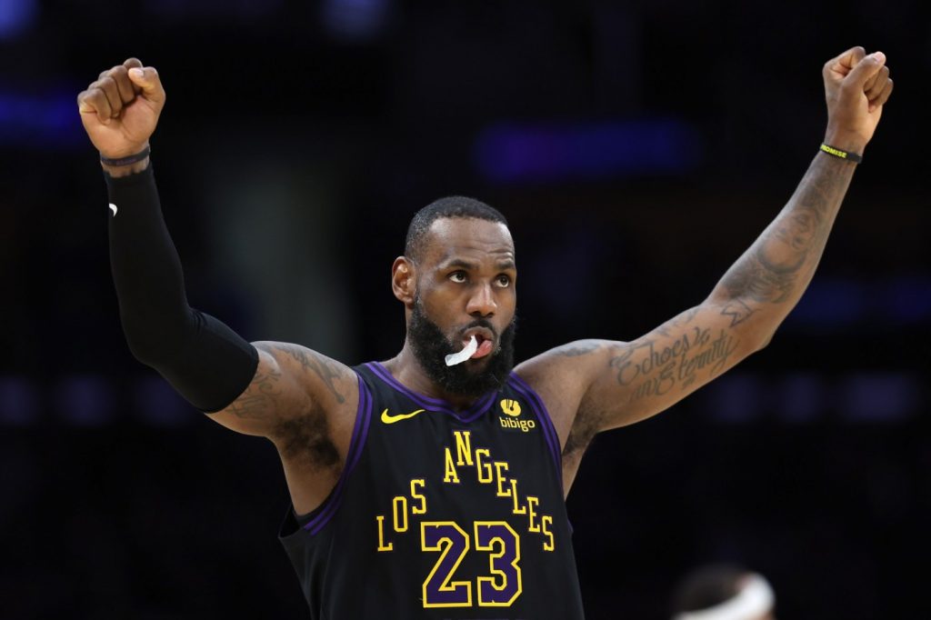 Lakers’ LeBron James makes history with 20th All-Star selection