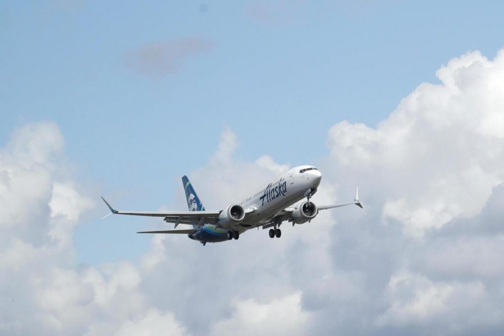 United finds loose bolts on 737-9 MAXs as Bay Area airports report modest impacts from grounded jets