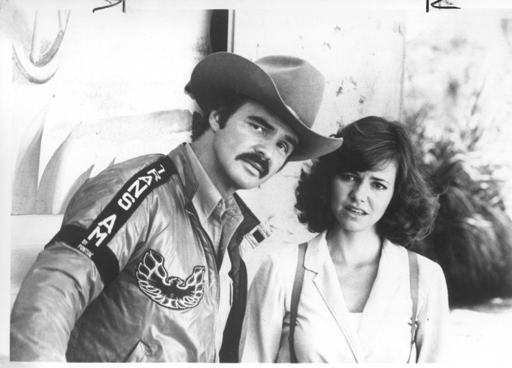 Jealous Burt Reynolds refused to accompany Sally Field when she won 1st Oscar