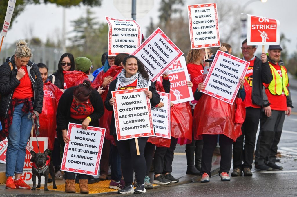 Cal State faculty members announce tentative deal, end strike