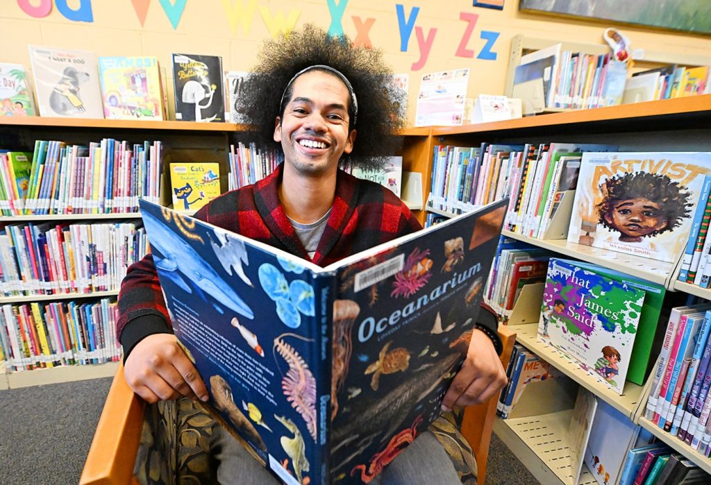 Bay Area librarian and TikTok star Mychal Threets works to spread ‘library joy’