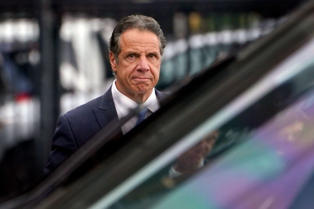 Justice Dept: Cuomo sexually harassed state employees