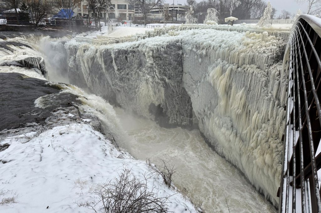 Deadly cold still grips much of the US but a thaw is coming