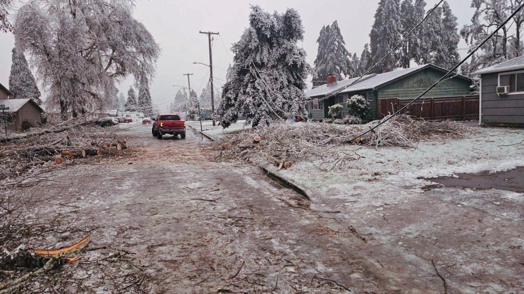 Icy weather blamed for 14 deaths in Tennessee