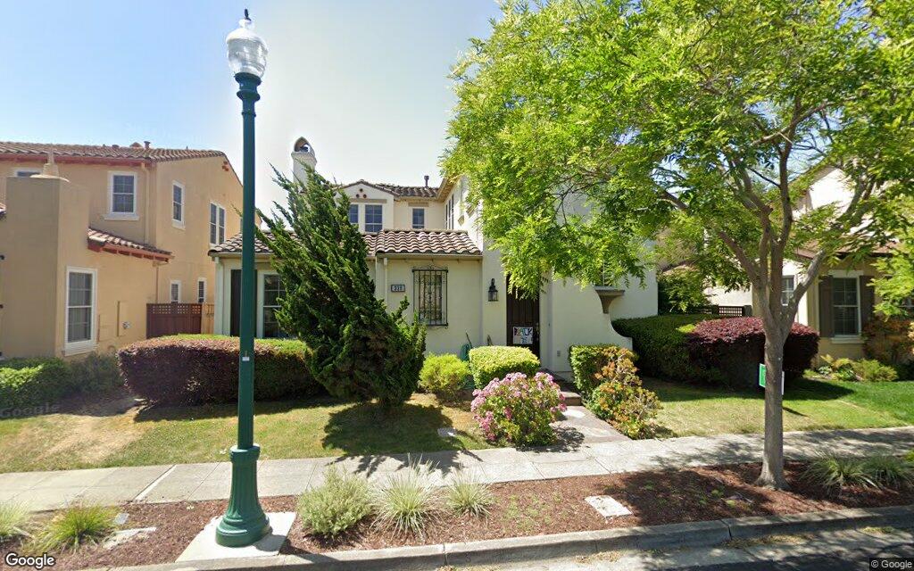 Detached house in Alameda sells for $1.6 million