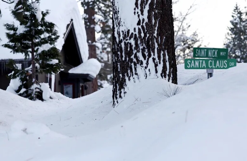 Storm on track to reach Bay Area; blizzard warning in effect for Sierra Nevada