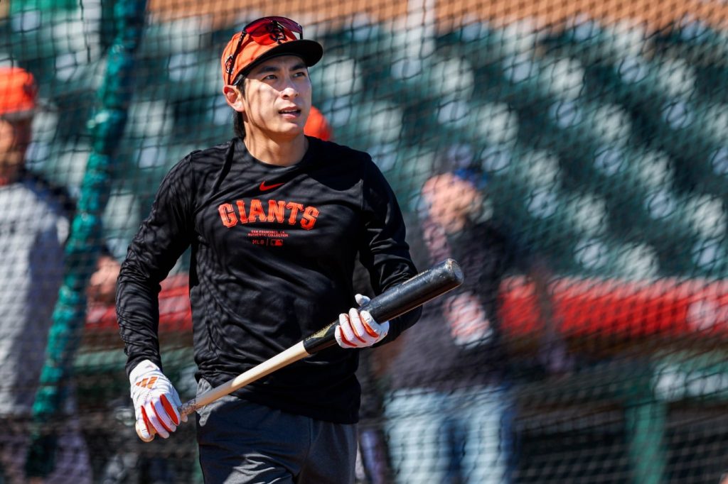 SF Giants’ Jung Hoo Lee shows off ‘quick hands’ in first live batting practice of spring