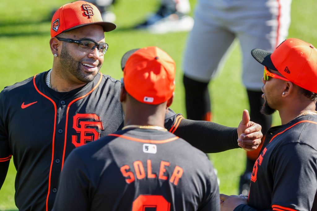 Pablo Sandoval hasn’t seen Bruce Bochy since 2019: ‘I want to give him a hug’