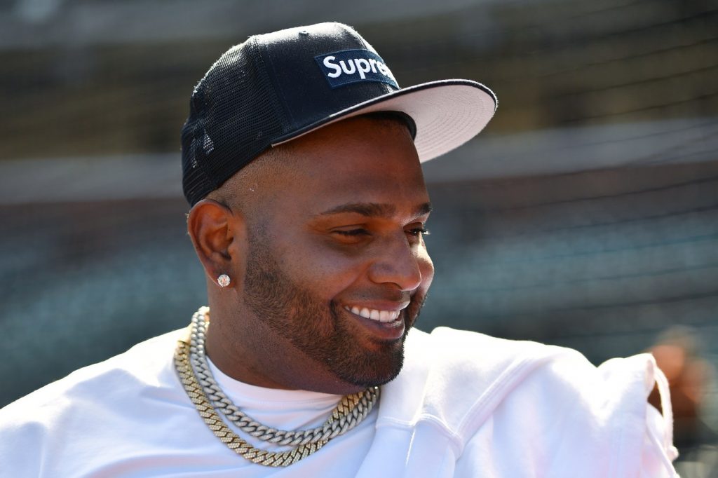 Giants to sign Pablo Sandoval to minor-league contract: report