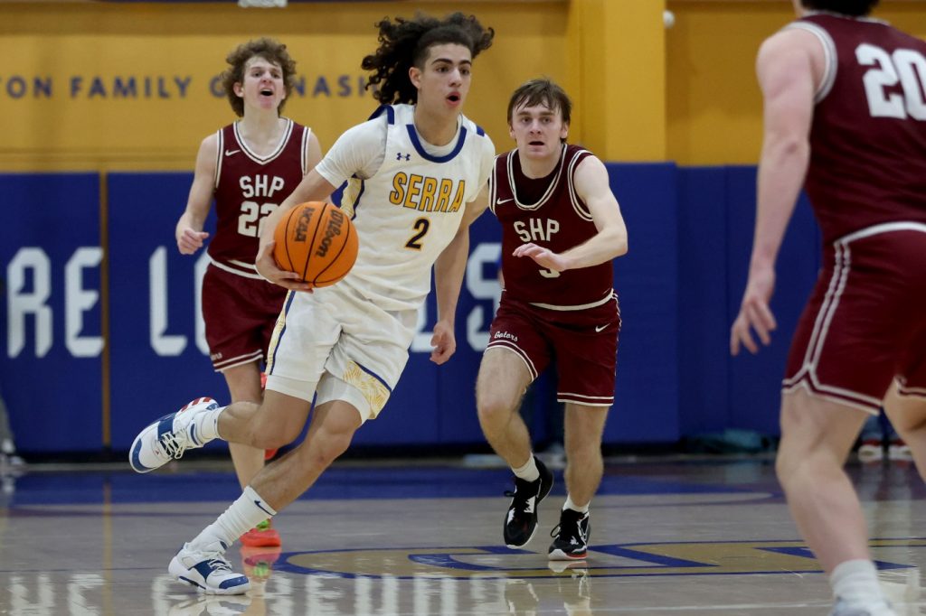 Ryan Pettis, ignited by his slam dunk, leads Serra to CCS playoff win over Sacred Heart Prep