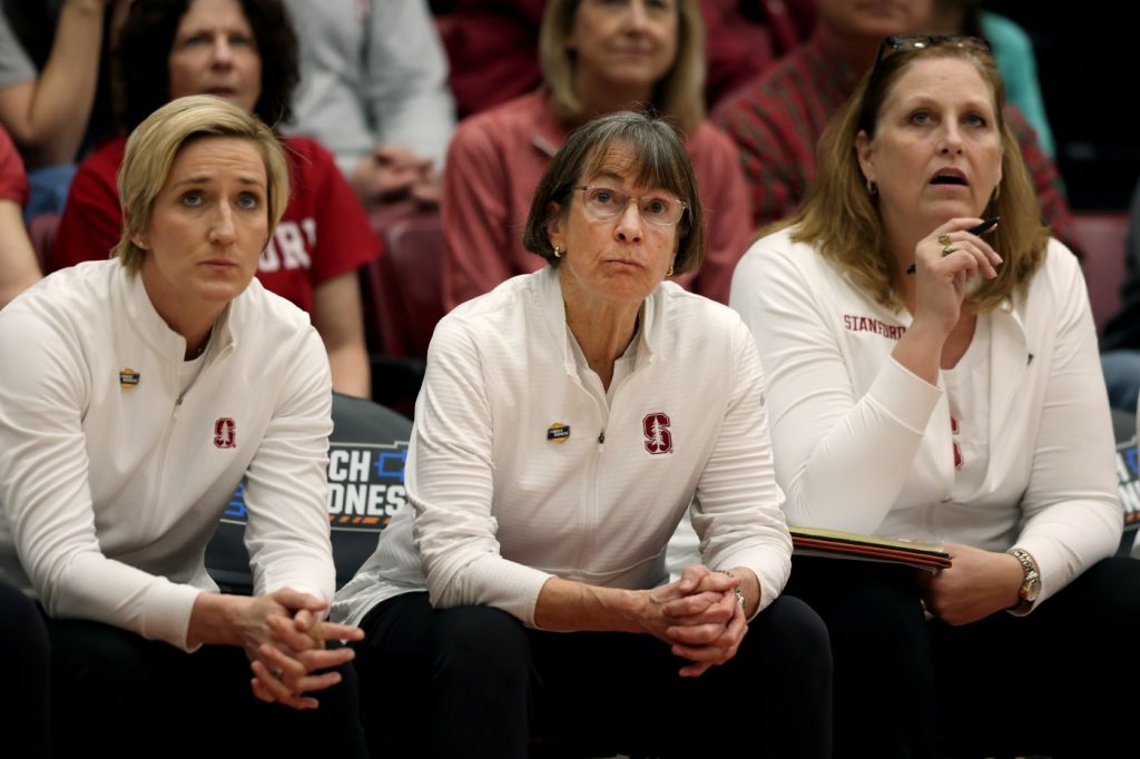 Pac-12 WBB roundup: Stanford clinches tie for the title despite home loss as UCLA sweeps