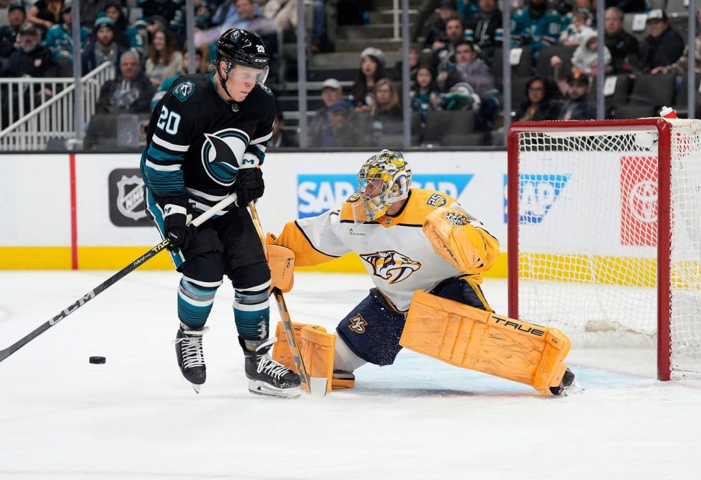 Sharks rally falls short, as nemesis goalie beats San Jose once again