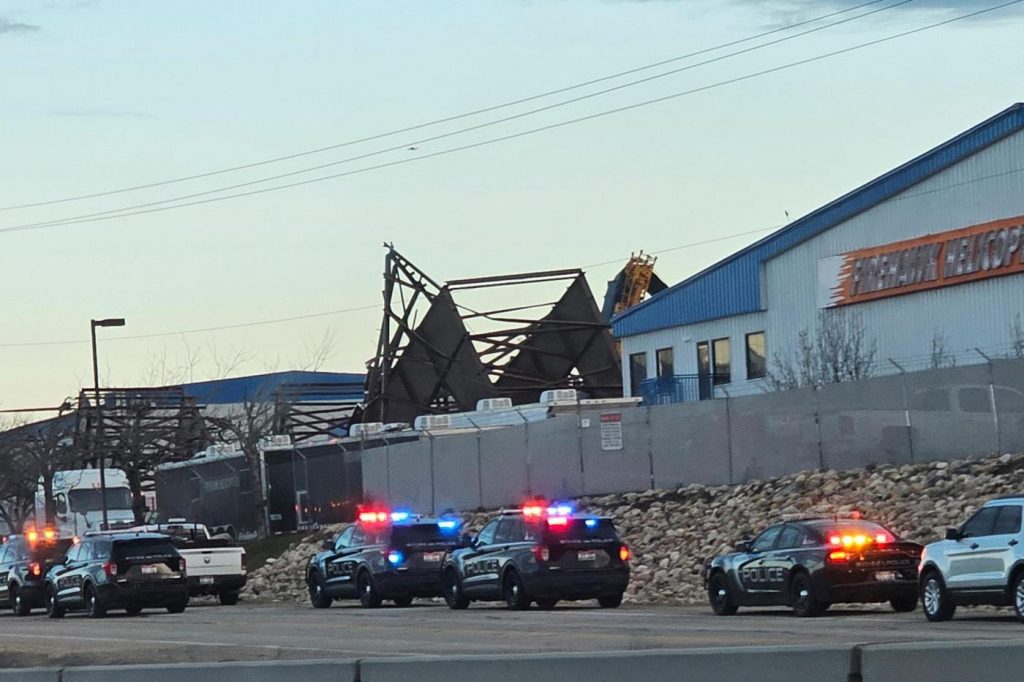 3 people killed and 9 injured in hangar collapse on grounds of Boise, Idaho, airport