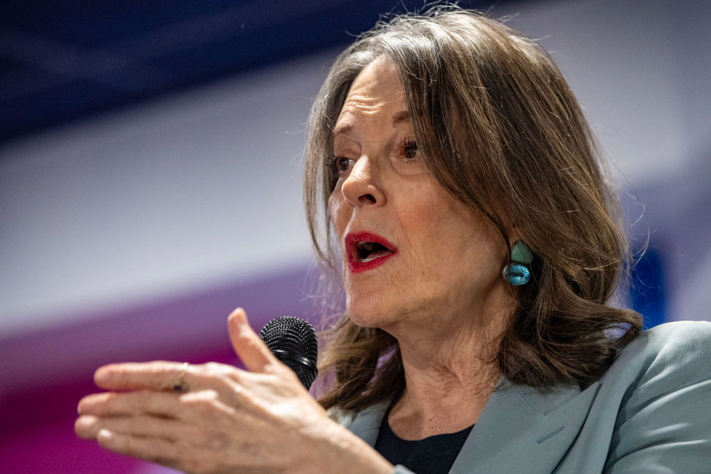 Marianne Williamson suspends presidential campaign, ending long-shot challenge to Biden