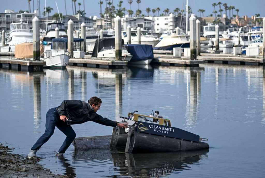 A device being tested in Southern California is like Roomba for cleaning the water