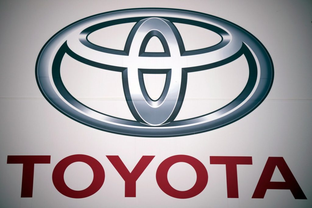 Toyota recalling 381,000 Tacoma pickups because parts can fall off rear axles