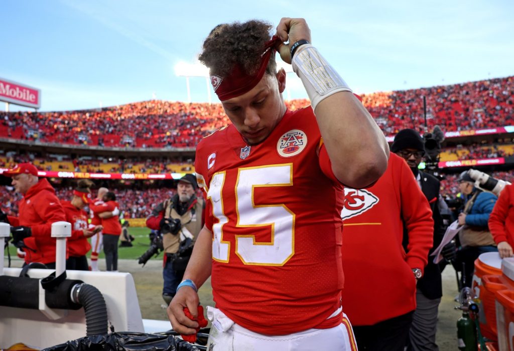 Mahomes’ father arrested on DWI suspicion in Texas as Chiefs prepare to face 49ers in the Super Bowl