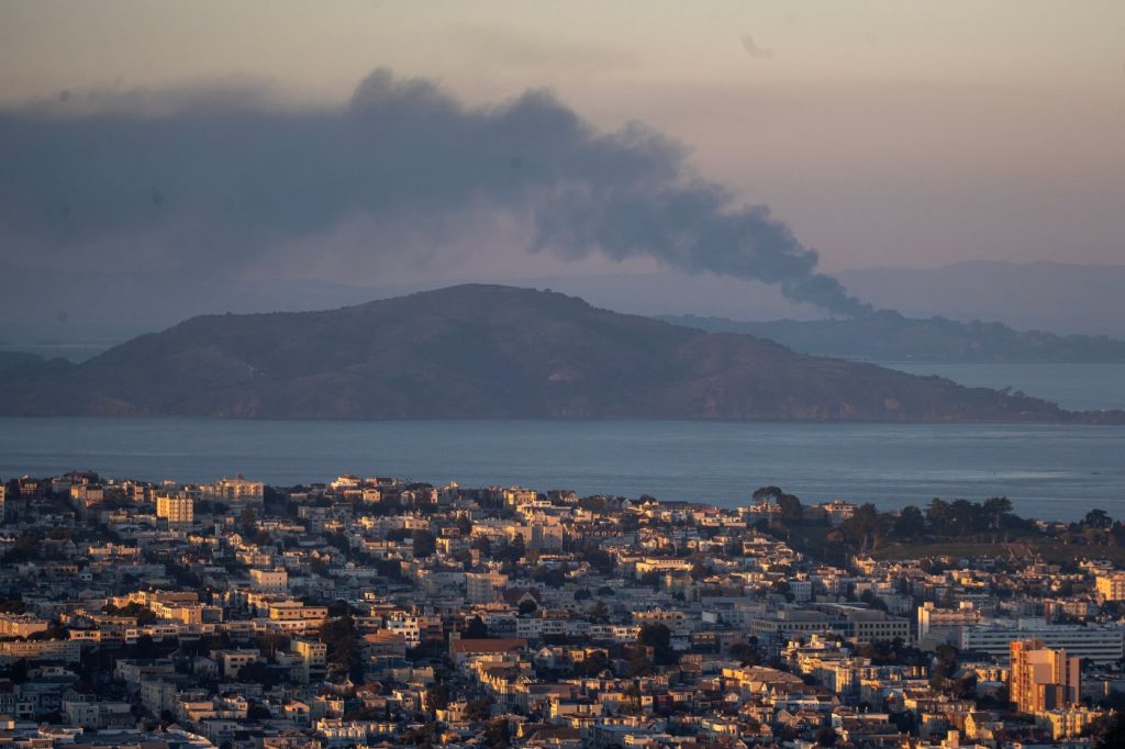 East Bay refineries settle with Bay Area air-quality agency, agree to $20 million in fines for hundreds of violations