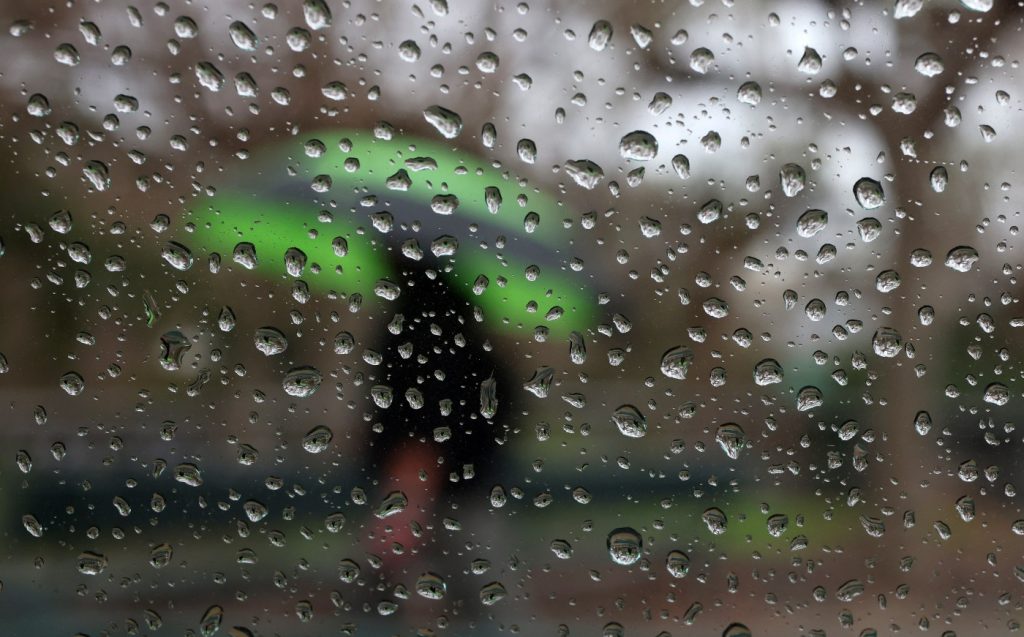 Rain, wind expected to increase later Monday