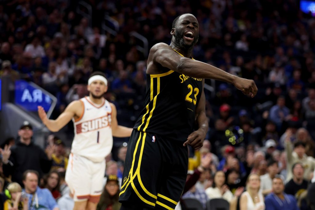 Photos: Draymond Green takes in Super Bowl in Las Vegas