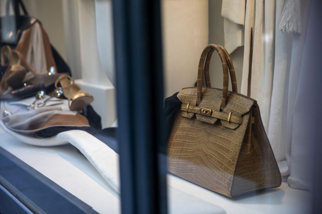 Hermes makes Birkin Bags to hard to buy, California shoppers claim in suit