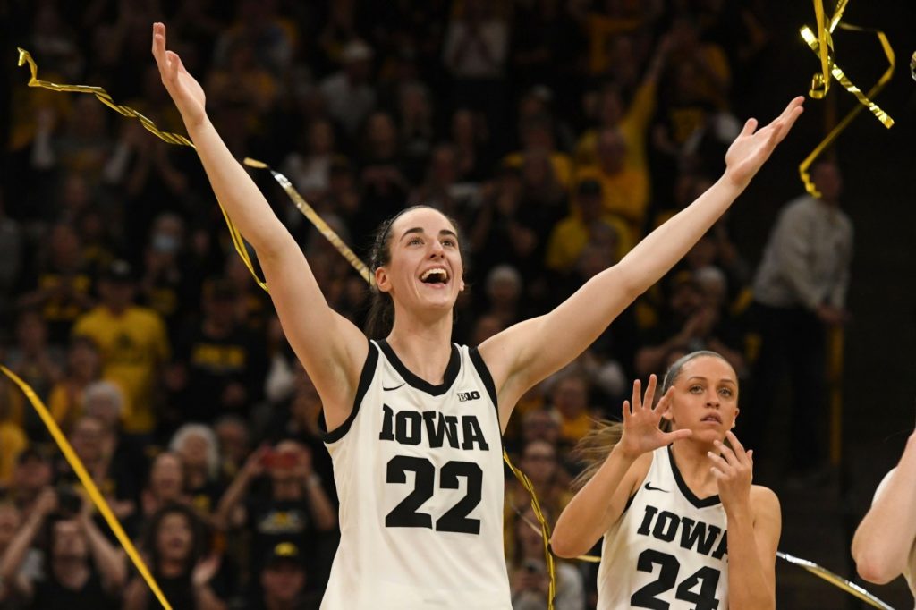 Caitlin Clark breaks Pete Maravich’s NCAA scoring record