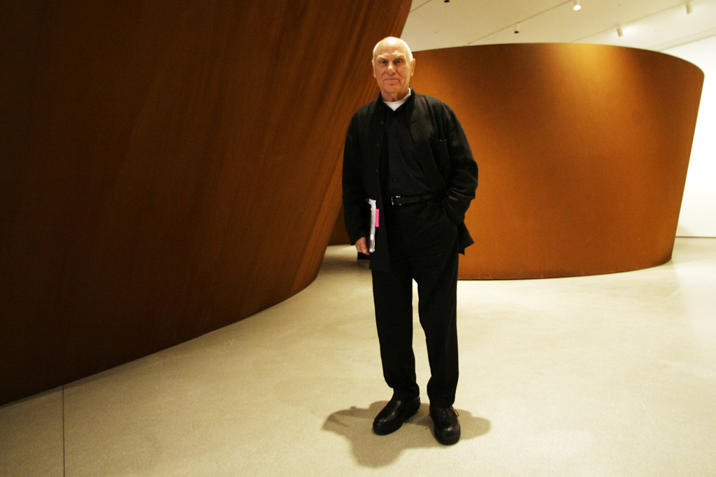 Richard Serra dies; San Francisco-born sculptor known for large metal structures